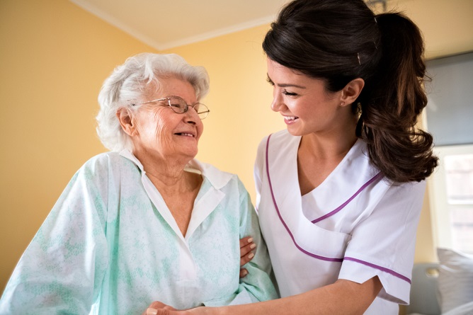 how-home-health-care-providers-help-aging-loved-ones
